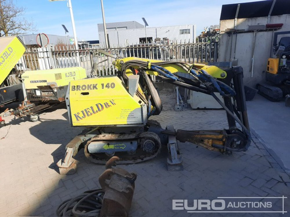 1996 Brokk 110E Remote Controlled Robotic Excavator, Rubber tracked, Stabilisers, Piped, All. Piping, QH, Hammer, Bucket - حفارة مصغرة: صور 2 1996 Brokk 110E Remote Controlled Robotic Excavator, Rubber tracked, Stabilisers, Piped, All. Piping, QH, Hammer, Bucket - حفارة مصغرة: صور 2