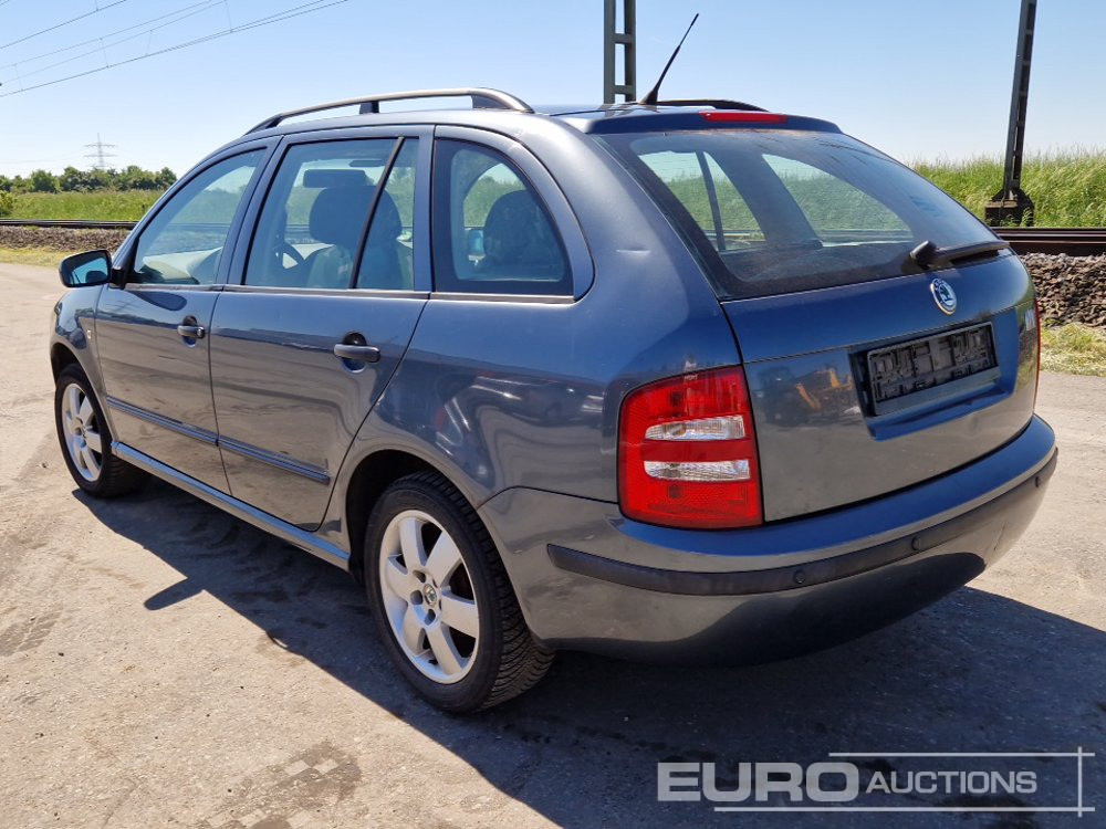 2004 Skoda FABIA 1.4 - سيارة: صور 3 2004 Skoda FABIA 1.4 - سيارة: صور 3
