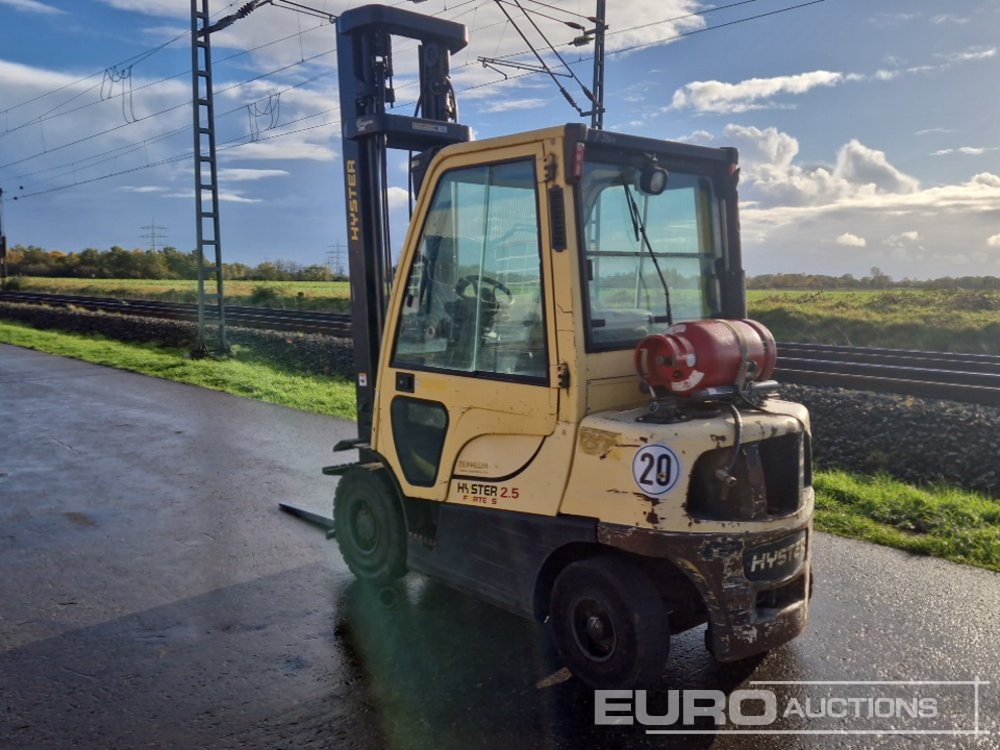 2006 Hyster H2.50FT - رافعة شوكية تعمل بالغاز: صور 3 2006 Hyster H2.50FT - رافعة شوكية تعمل بالغاز: صور 3