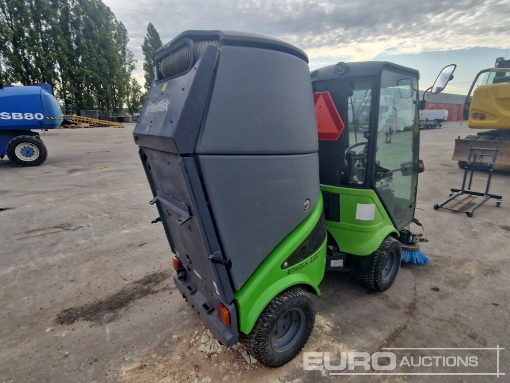 2011 EGHOLM FV2200 Sweeper (Manuals Available) - سياره كنس شوارع: صور 3 2011 EGHOLM FV2200 Sweeper (Manuals Available) - سياره كنس شوارع: صور 3