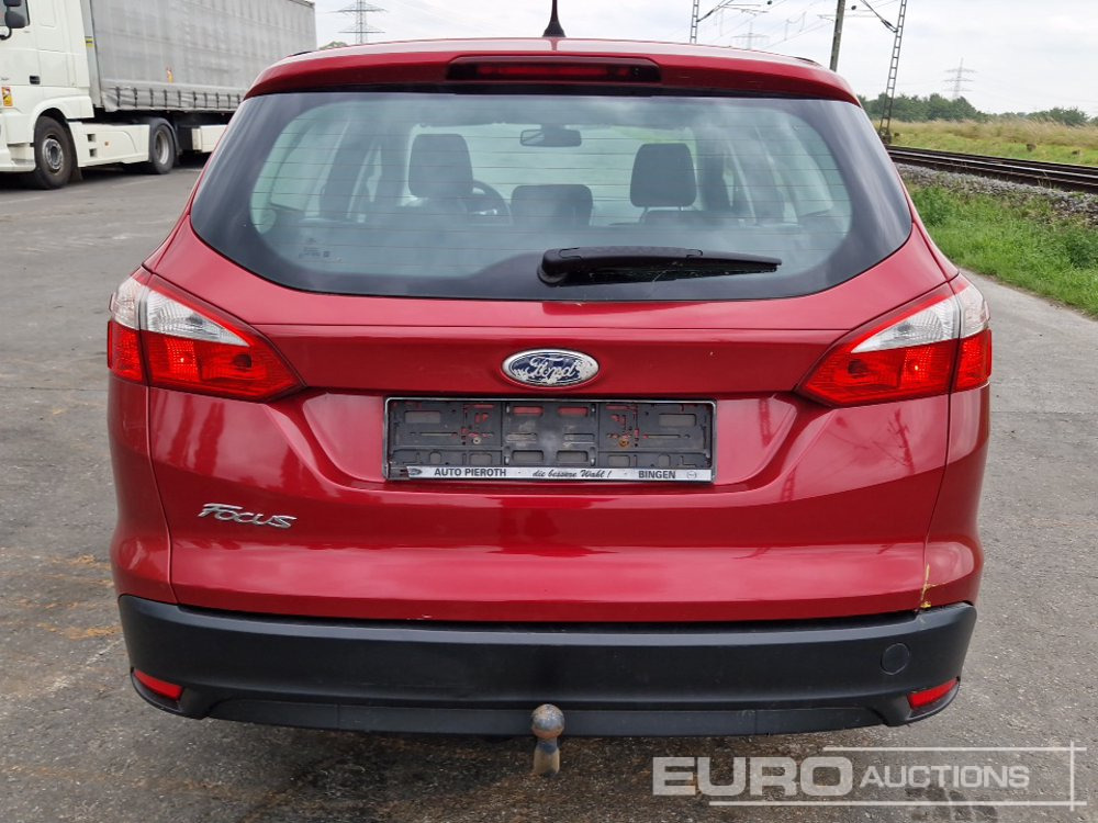 2011 Ford Focus - سيارة: صور 4 2011 Ford Focus - سيارة: صور 4
