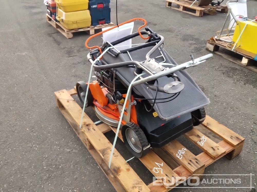 2011 Husqvarna WC 48 Se Walk Behind Petrol Lawnmower - جزازة المروج: صور 4 2011 Husqvarna WC 48 Se Walk Behind Petrol Lawnmower - جزازة المروج: صور 4