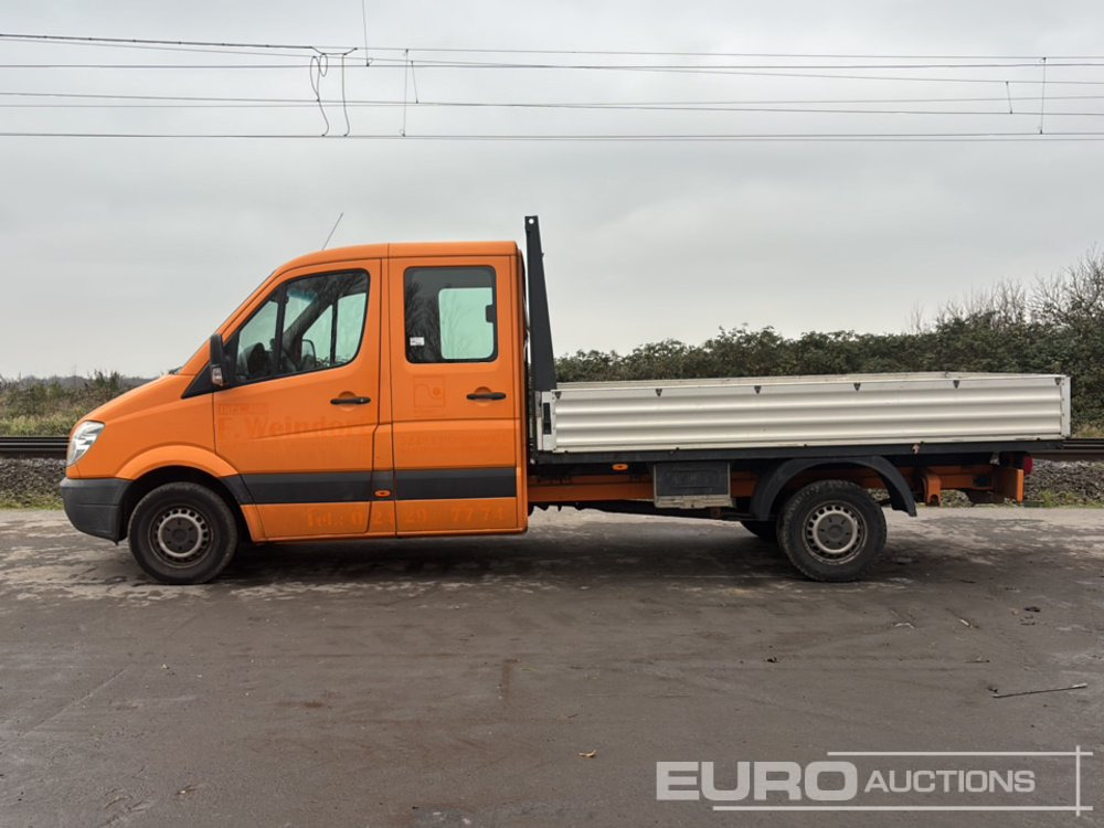 2012 Mercedes Benz Sprinter - الشاحنات الصغيرة المسطحة: صور 2 2012 Mercedes Benz Sprinter - الشاحنات الصغيرة المسطحة: صور 2