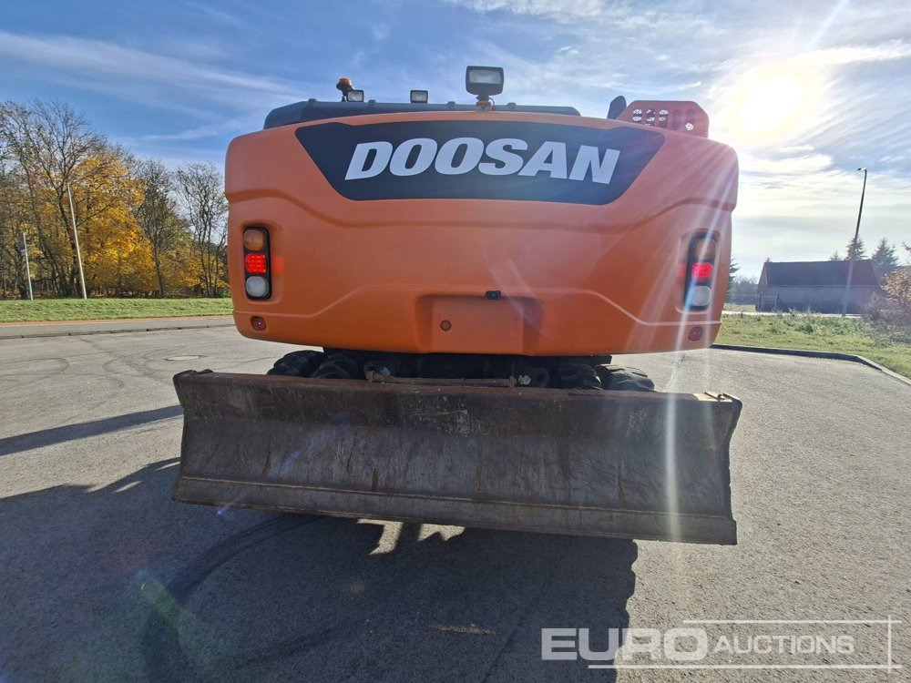 2013 Doosan DX160W - حفارة على عجلات: صور 3 2013 Doosan DX160W - حفارة على عجلات: صور 3