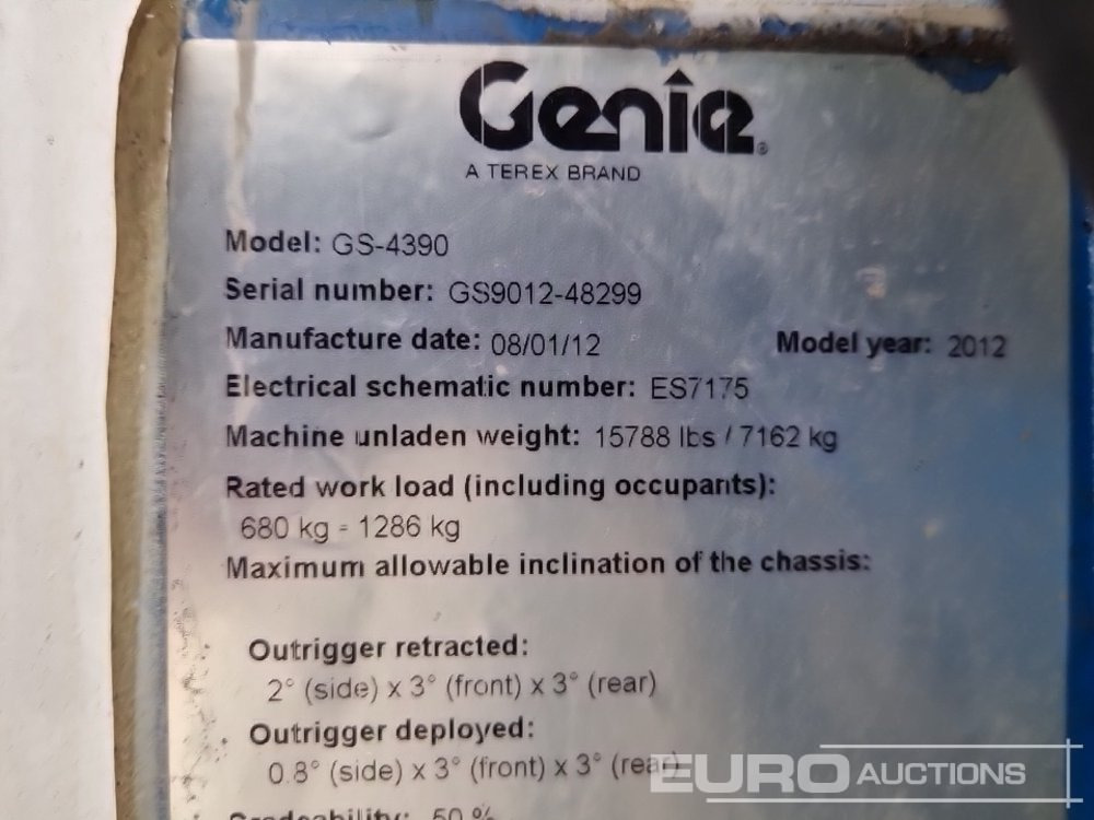 منصات هيدروليكية متنقلة 2013 Genie GS4390 RT: صور 30