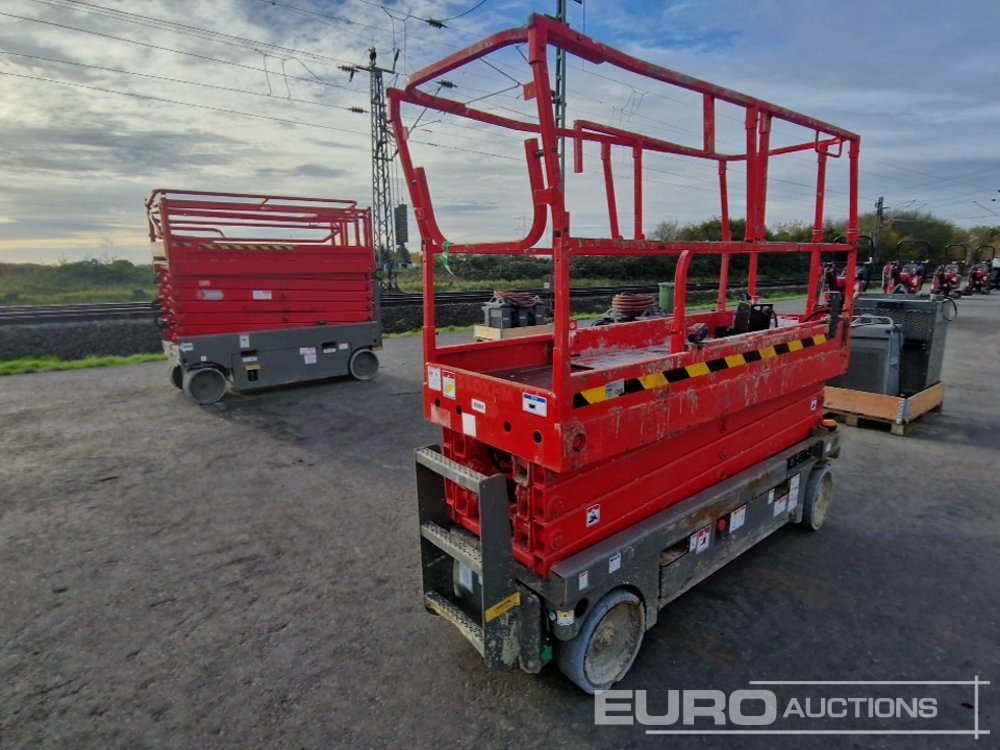 2014 Haulotte Compact 10N - رافعات مقصية: صور 3 2014 Haulotte Compact 10N - رافعات مقصية: صور 3