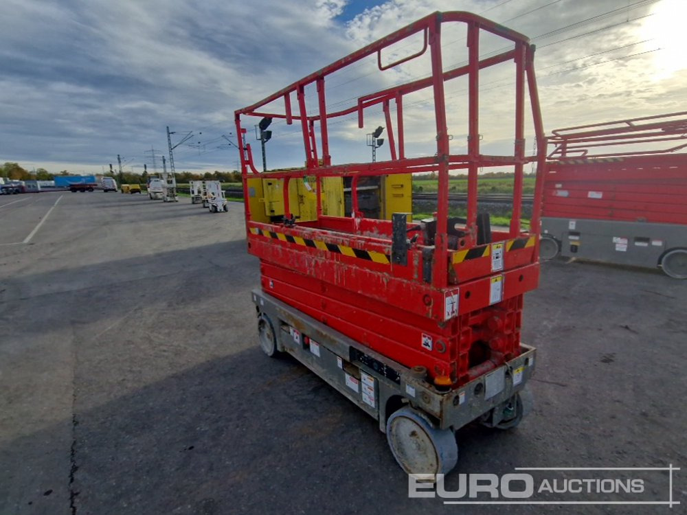 2014 Haulotte Compact 10N - رافعات مقصية: صور 4 2014 Haulotte Compact 10N - رافعات مقصية: صور 4