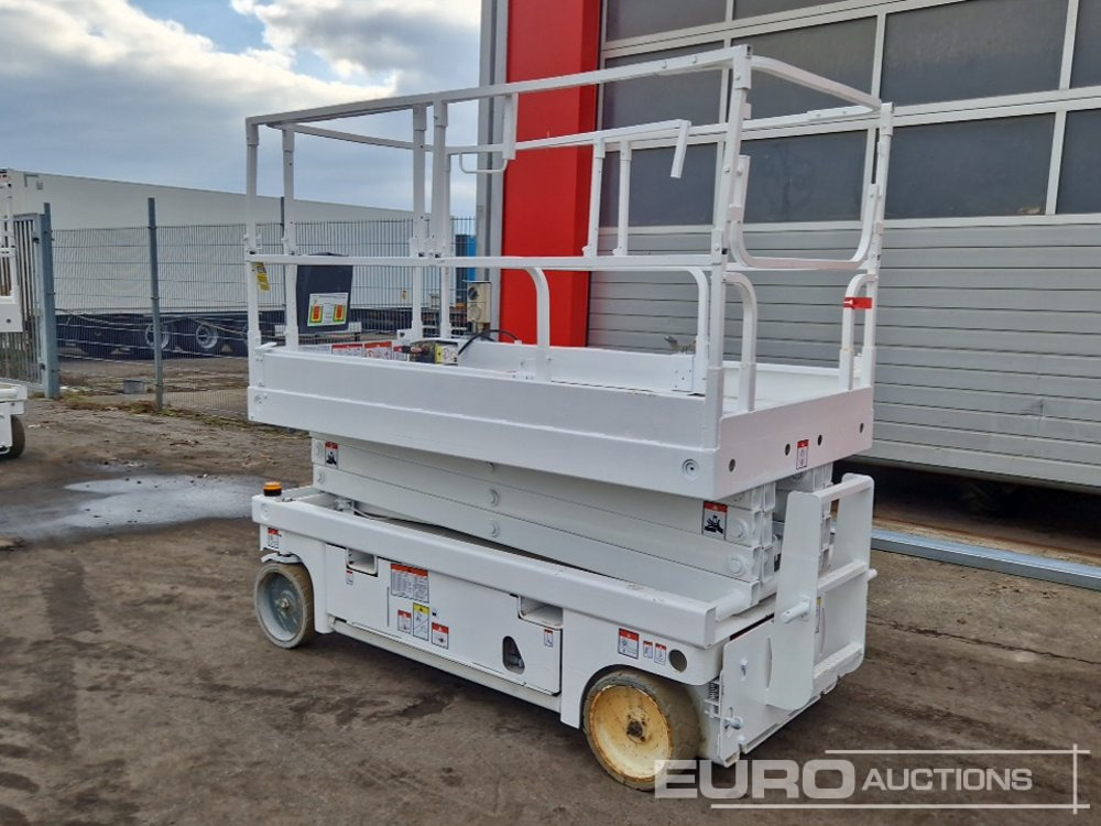 2014 Haulotte Compact 10 - رافعات مقصية: صور 3 2014 Haulotte Compact 10 - رافعات مقصية: صور 3