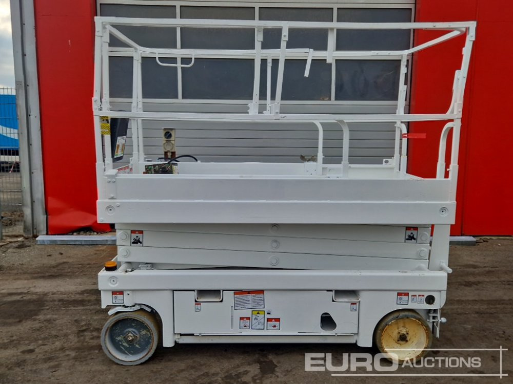 2014 Haulotte Compact 10 - رافعات مقصية: صور 2 2014 Haulotte Compact 10 - رافعات مقصية: صور 2