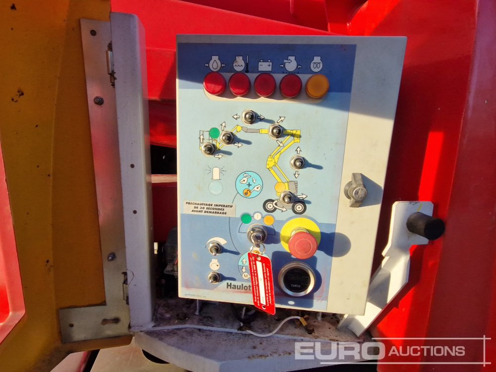 رافعات سلة مفصلية 2014 Haulotte HA120PX: صور 21