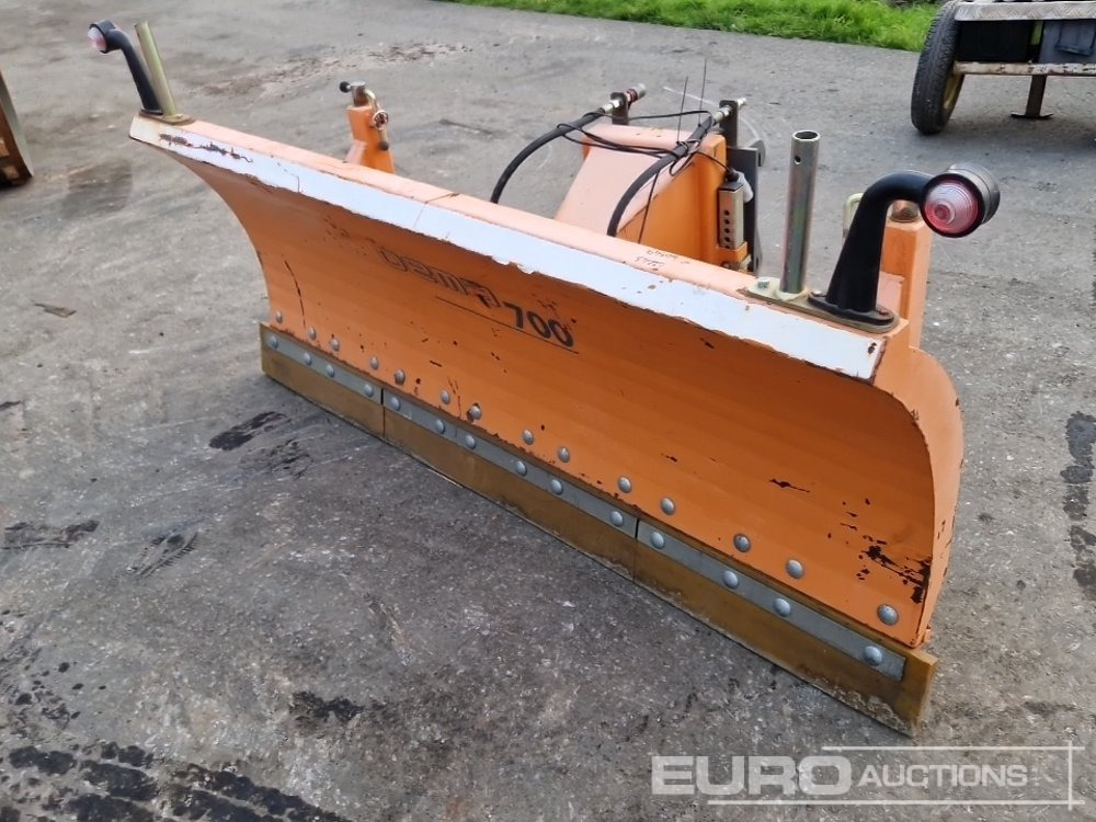 2015 Bema TYPE1800 72" Snowblade - معدات البناء: صور 1 2015 Bema TYPE1800 72" Snowblade - معدات البناء: صور 1