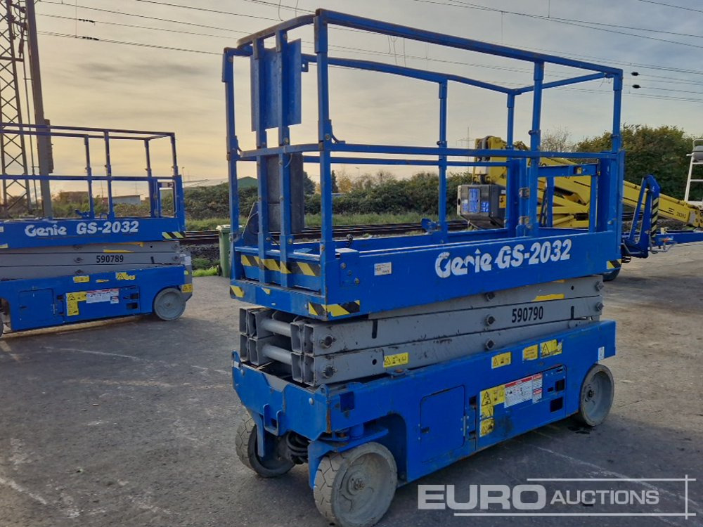 2015 Genie GS-2032 - رافعات مقصية: صور 1 2015 Genie GS-2032 - رافعات مقصية: صور 1