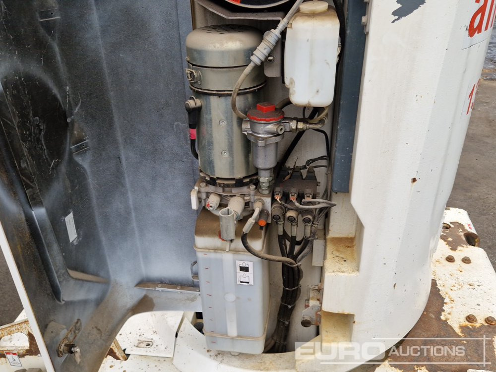 منصات هيدروليكية متنقلة 2015 Haulotte Star 10: صور 17