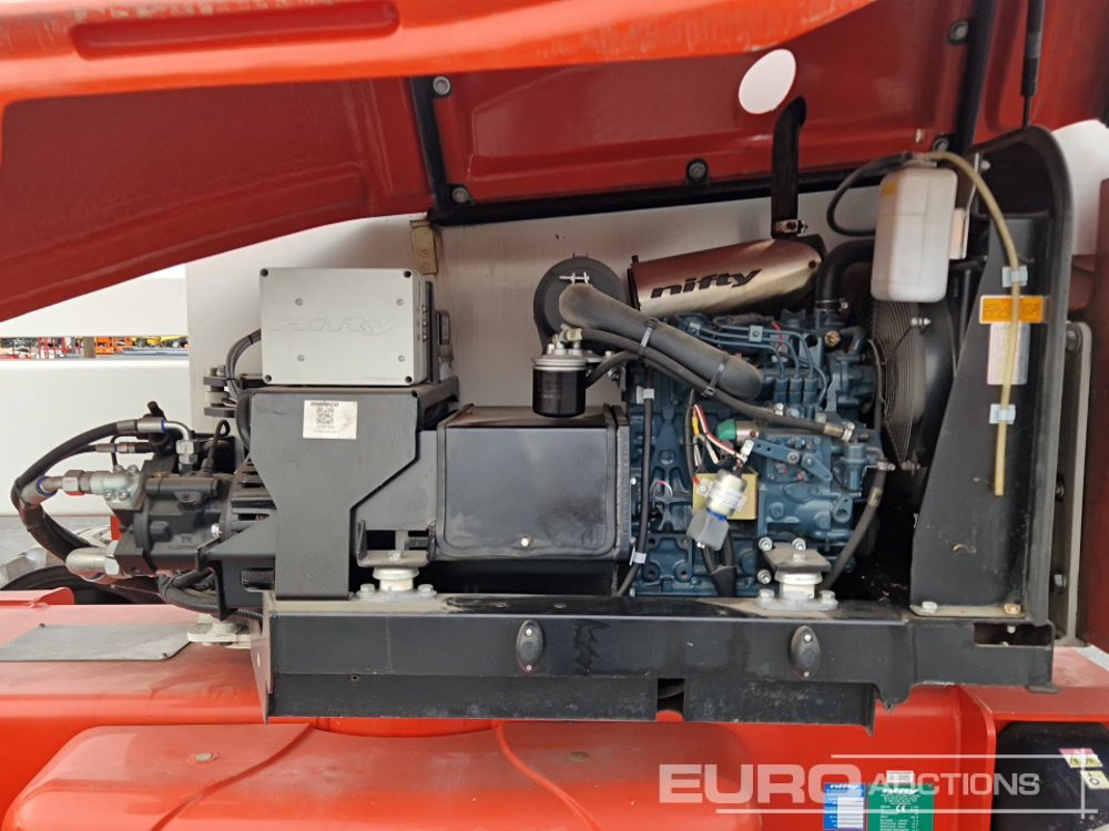 منصات هيدروليكية متنقلة 2015 Niftylift HR28 Hybrid: صور 31