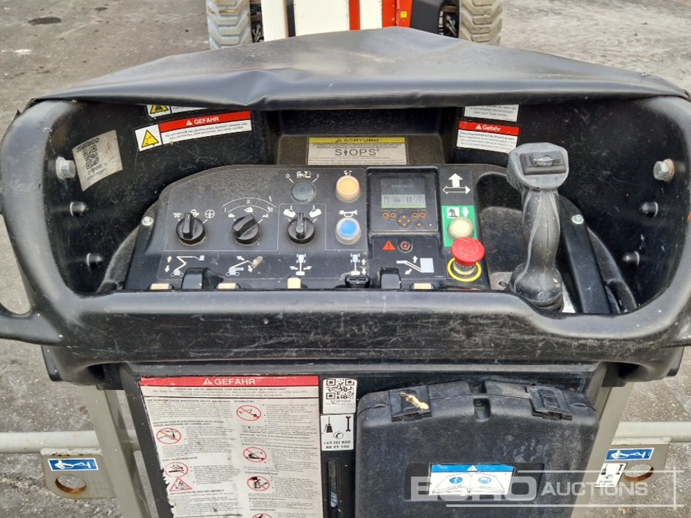 منصات هيدروليكية متنقلة 2015 Niftylift HR28 Hybrid: صور 16