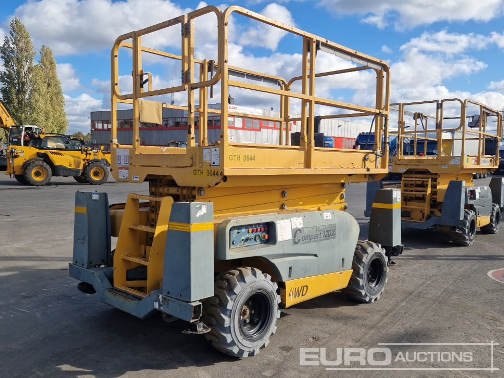 2017 Haulotte Compact 12DX - رافعات مقصية: صور 4 2017 Haulotte Compact 12DX - رافعات مقصية: صور 4