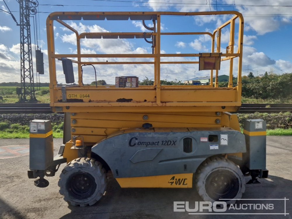 2017 Haulotte Compact 12DX - رافعات مقصية: صور 2 2017 Haulotte Compact 12DX - رافعات مقصية: صور 2