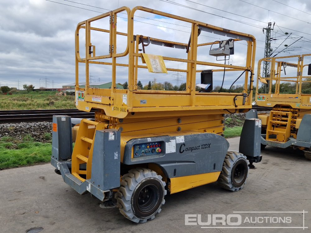 2017 Haulotte Compact 12DX - رافعات مقصية: صور 1 2017 Haulotte Compact 12DX - رافعات مقصية: صور 1