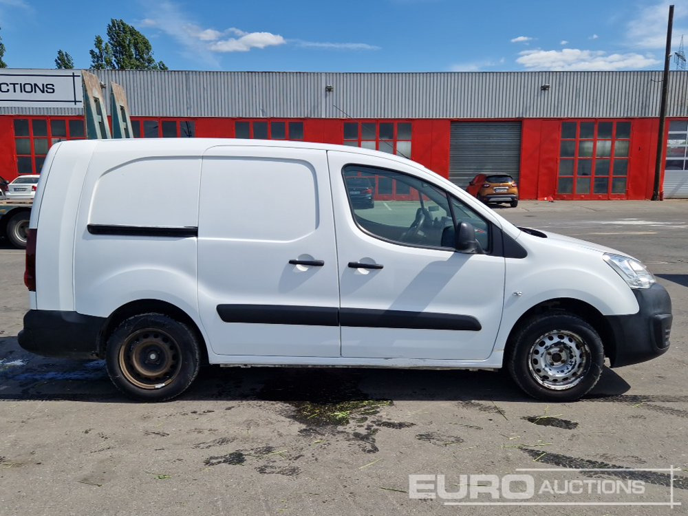 2018 Citreon Berlingo - الشاحنات الصغيرة: صور 5 2018 Citreon Berlingo - الشاحنات الصغيرة: صور 5