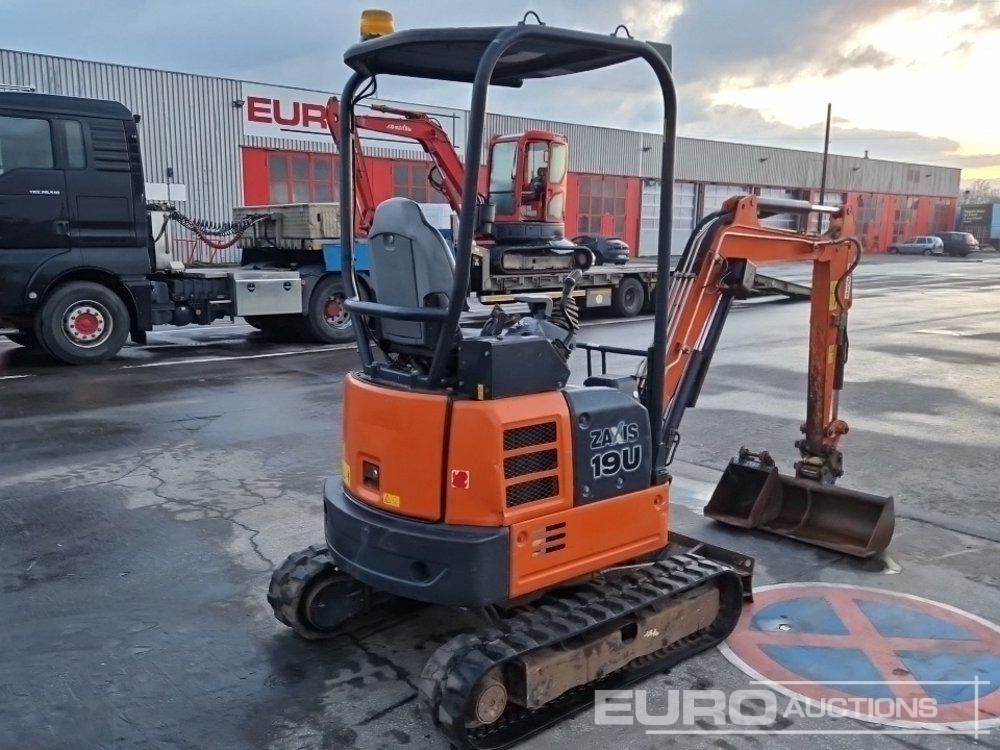 2019 Hitachi ZX19U-5A YR - حفارة مصغرة: صور 4 2019 Hitachi ZX19U-5A YR - حفارة مصغرة: صور 4