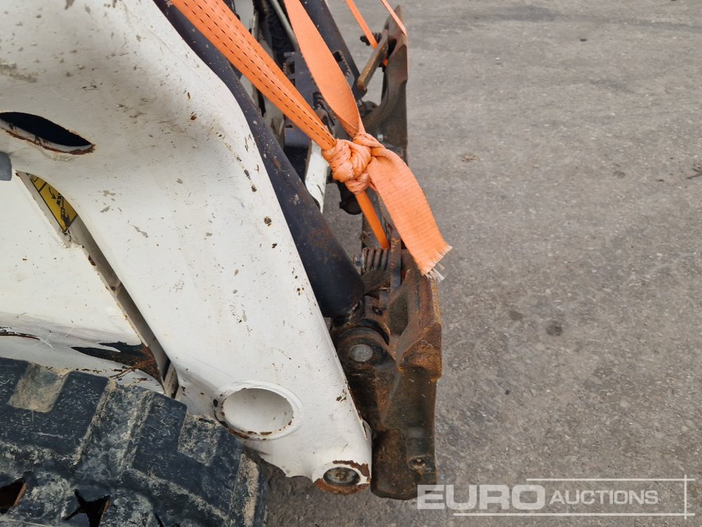 اللودر المجنزر صغير 2022 Bobcat T62: صور 15 اللودر المجنزر صغير 2022 Bobcat T62: صور 15