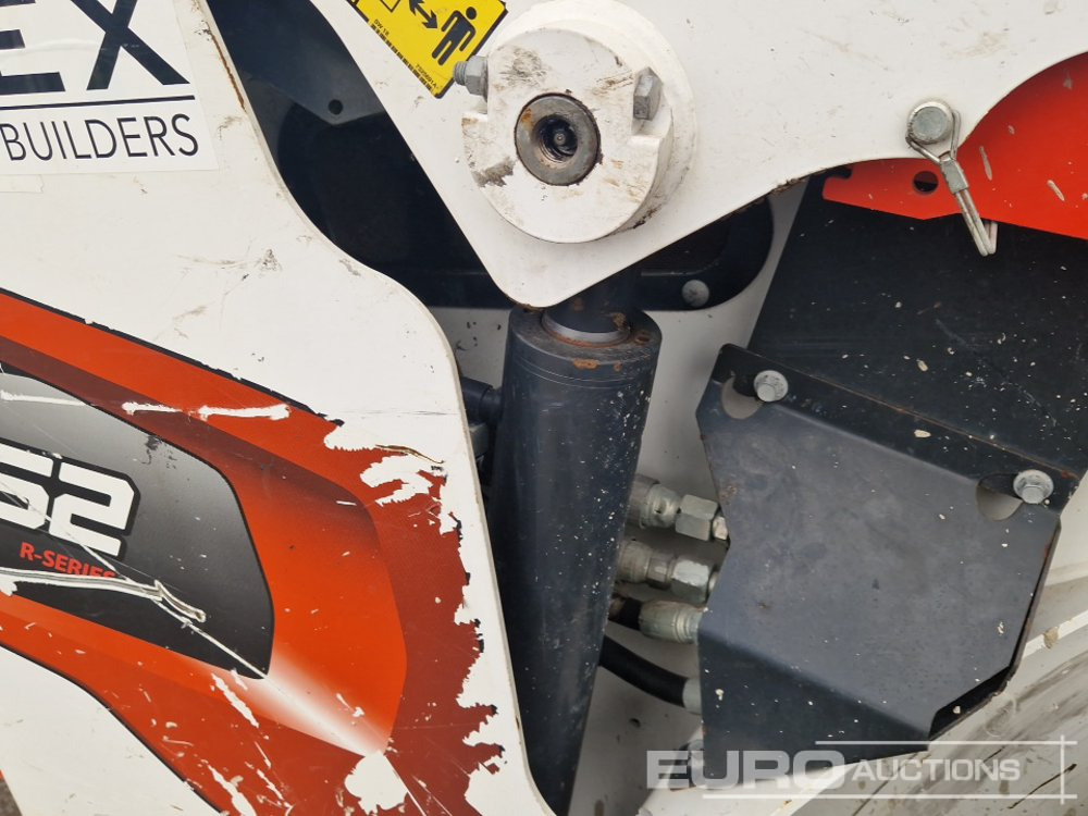 اللودر المجنزر صغير 2022 Bobcat T62: صور 19 اللودر المجنزر صغير 2022 Bobcat T62: صور 19