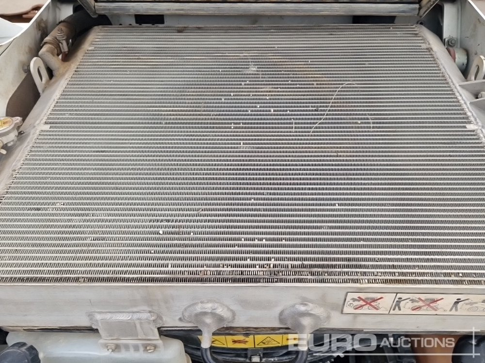 اللودر المجنزر صغير 2022 Bobcat T62: صور 25 اللودر المجنزر صغير 2022 Bobcat T62: صور 25