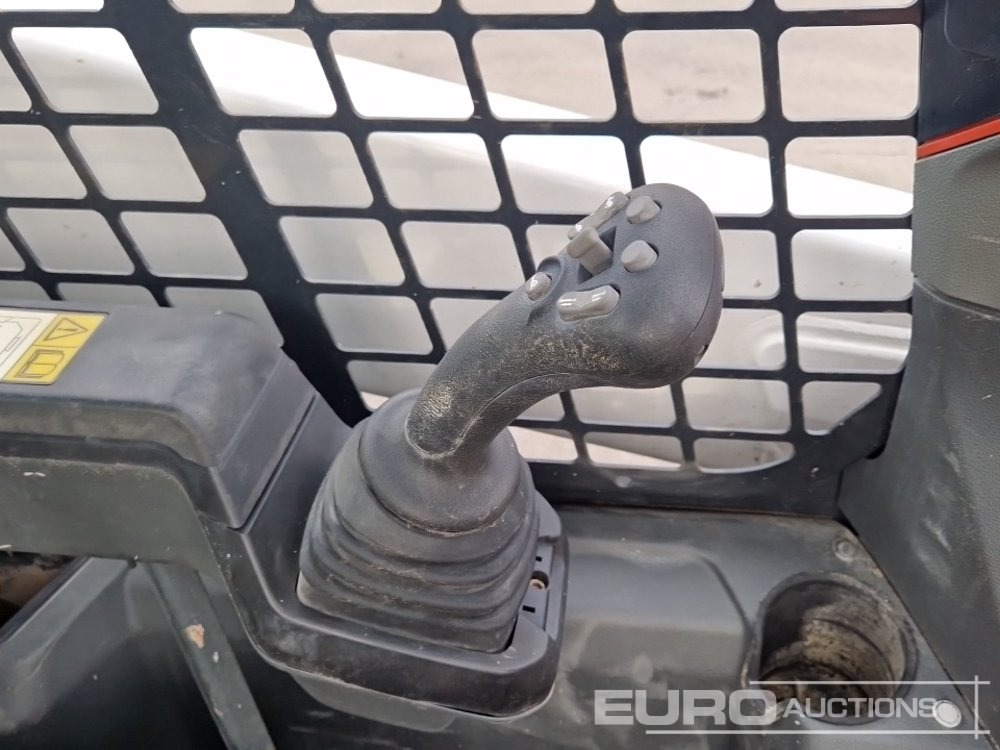 اللودر المجنزر صغير 2022 Bobcat T62: صور 28 اللودر المجنزر صغير 2022 Bobcat T62: صور 28