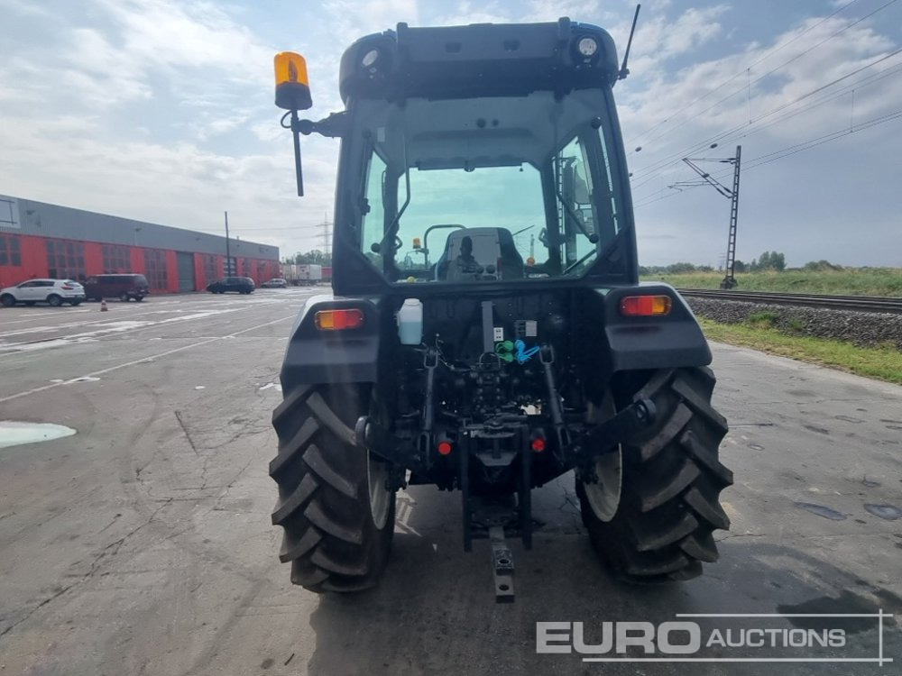 2023 New Holland TT60 2WD - جرار: صور 4 2023 New Holland TT60 2WD - جرار: صور 4