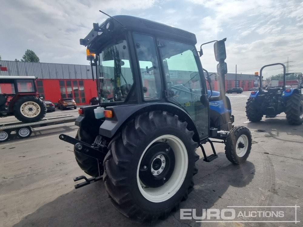 2023 New Holland TT60 2WD - جرار: صور 5 2023 New Holland TT60 2WD - جرار: صور 5