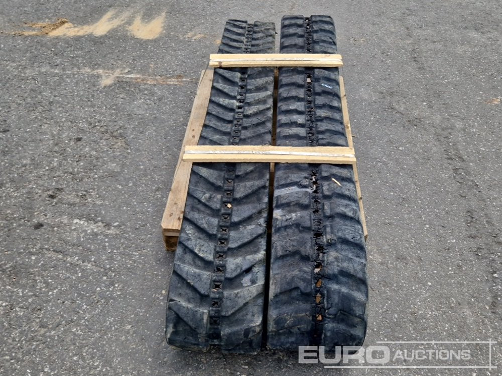 300x52.5 Rubber Tracks (2 of) - مسارات للحفارات - آلات البناء: صور 5 300x52.5 Rubber Tracks (2 of) - مسارات للحفارات - آلات البناء: صور 5