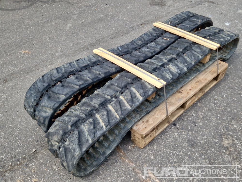 300x52.5 Rubber Tracks (2 of) - مسارات للحفارات - آلات البناء: صور 3 300x52.5 Rubber Tracks (2 of) - مسارات للحفارات - آلات البناء: صور 3