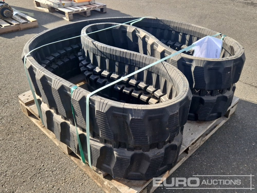450x71x84 Rubber Tracks - مسارات للحفارات - آلات البناء: صور 1 450x71x84 Rubber Tracks - مسارات للحفارات - آلات البناء: صور 1