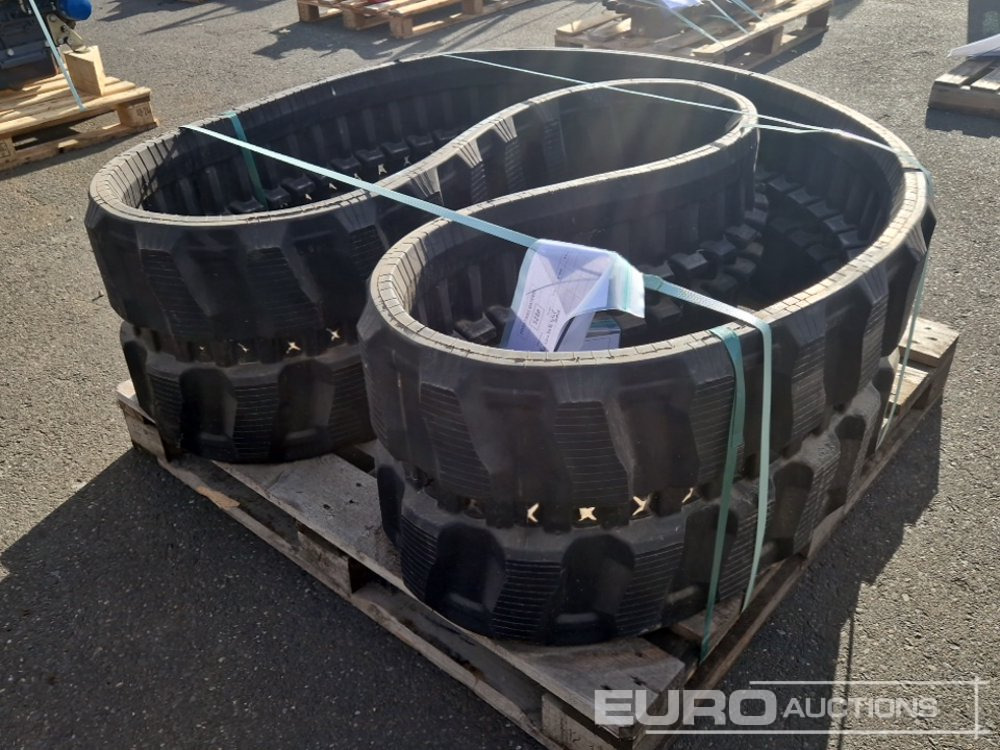 450x71x84 Rubber Tracks - مسارات للحفارات - آلات البناء: صور 2 450x71x84 Rubber Tracks - مسارات للحفارات - آلات البناء: صور 2