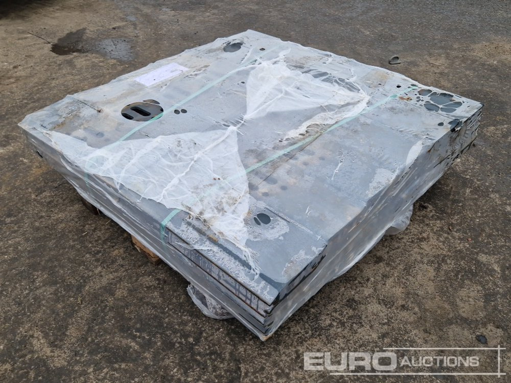 600mm Steel Tracks - قطع الغيار - حفارة: صور 1 600mm Steel Tracks - قطع الغيار - حفارة: صور 1