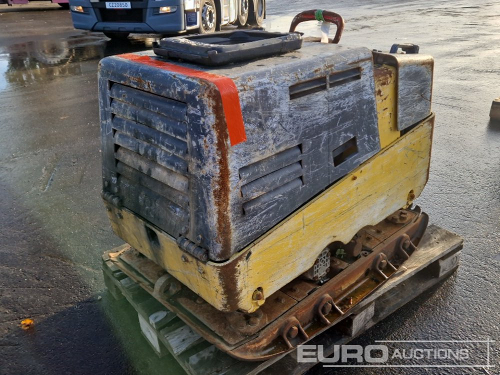 Bomag Walk Behind Compaction Plate - آلة أسفلت: صور 3 Bomag Walk Behind Compaction Plate - آلة أسفلت: صور 3