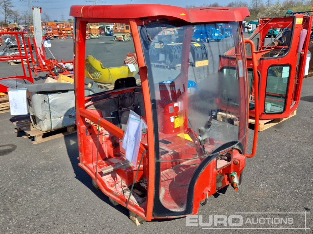 Cabin to suit JCB 406 - قطع الغيار: صور 4 Cabin to suit JCB 406 - قطع الغيار: صور 4