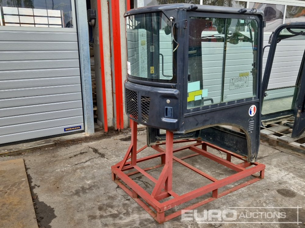 Cabin to suit Yanmar Excavator - قطع الغيار - حفارة: صور 3 Cabin to suit Yanmar Excavator - قطع الغيار - حفارة: صور 3