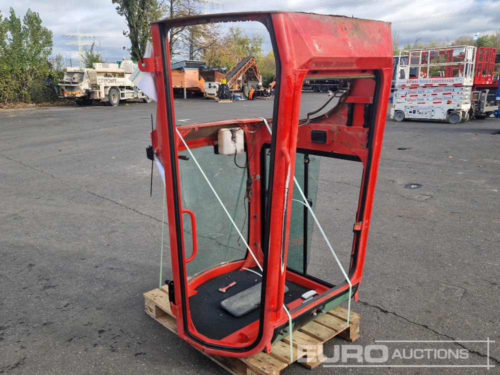 Cabin to suit Yanmar VIO20-4 - قطع الغيار - حفارة: صور 1 Cabin to suit Yanmar VIO20-4 - قطع الغيار - حفارة: صور 1