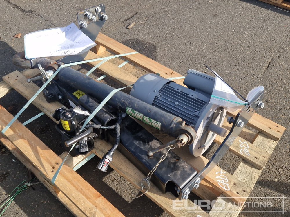 Electric Motor, Trailer Axle with Hitch + Tow Bar - قطع الغيار: صور 5 Electric Motor, Trailer Axle with Hitch + Tow Bar - قطع الغيار: صور 5