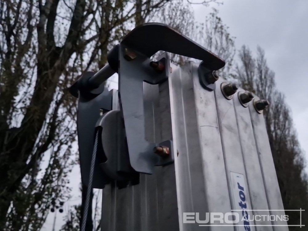 معدات المناولة Genie SLC-24: صور 7 معدات المناولة Genie SLC-24: صور 7