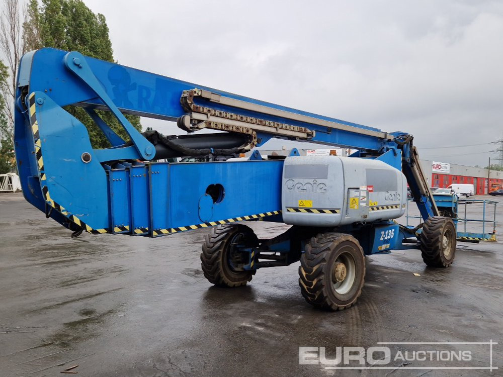 Genie Z-135 - منصات هيدروليكية متنقلة: صور 4 Genie Z-135 - منصات هيدروليكية متنقلة: صور 4