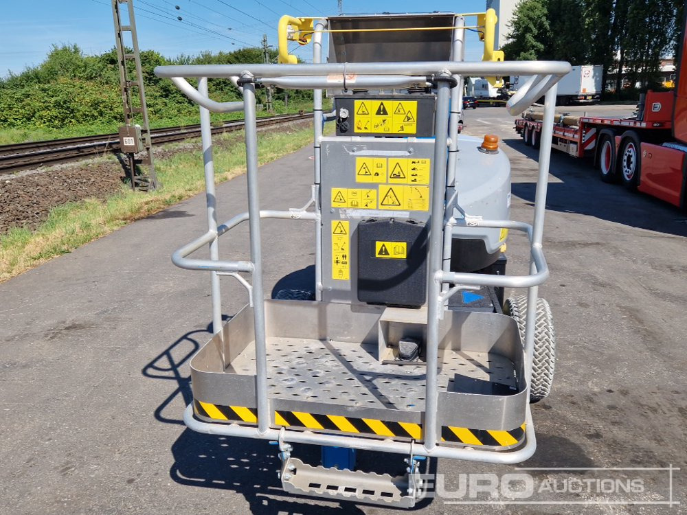 منصات هيدروليكية متنقلة Genie Z-33/18: صور 13