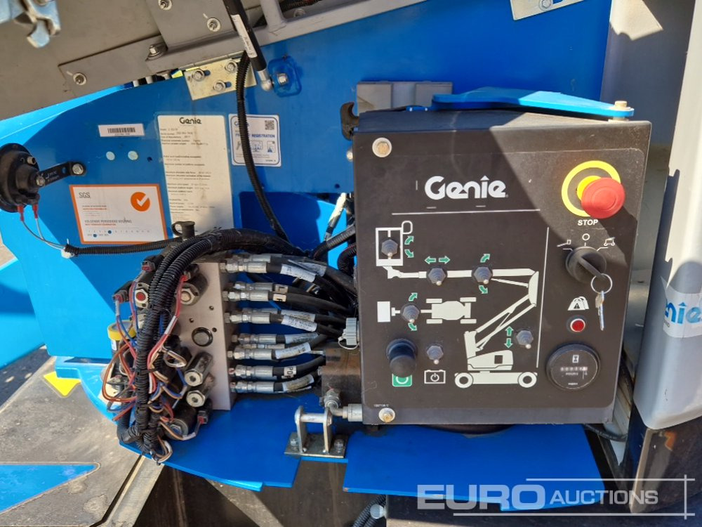 منصات هيدروليكية متنقلة Genie Z-33/18: صور 23