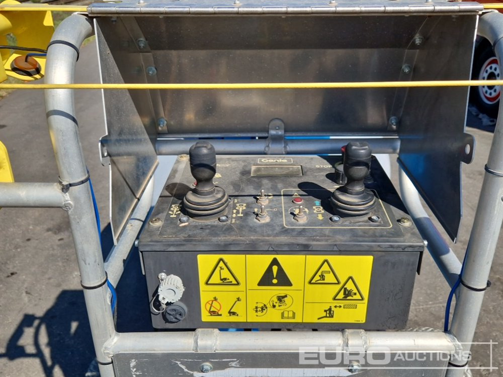 منصات هيدروليكية متنقلة Genie Z-33/18: صور 15