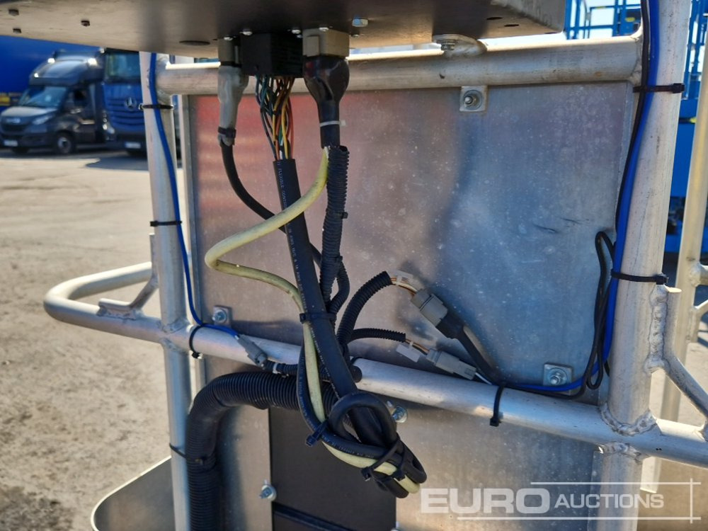 منصات هيدروليكية متنقلة Genie Z-33/18: صور 16
