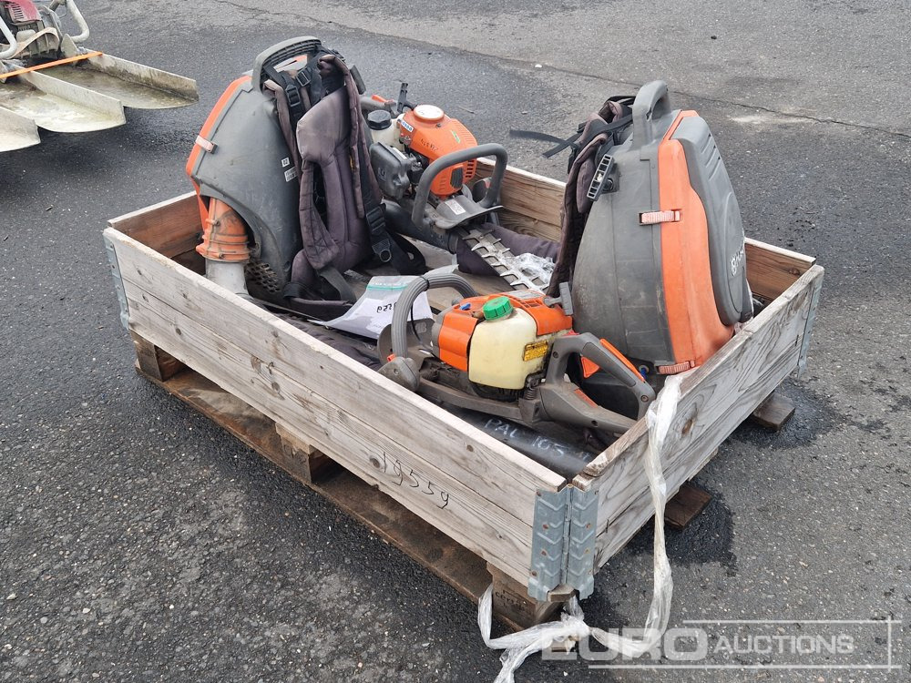 Husqvarna Leaf Blower (2 of) + Hedge Trimmer - معدات البناء: صور 3 Husqvarna Leaf Blower (2 of) + Hedge Trimmer - معدات البناء: صور 3