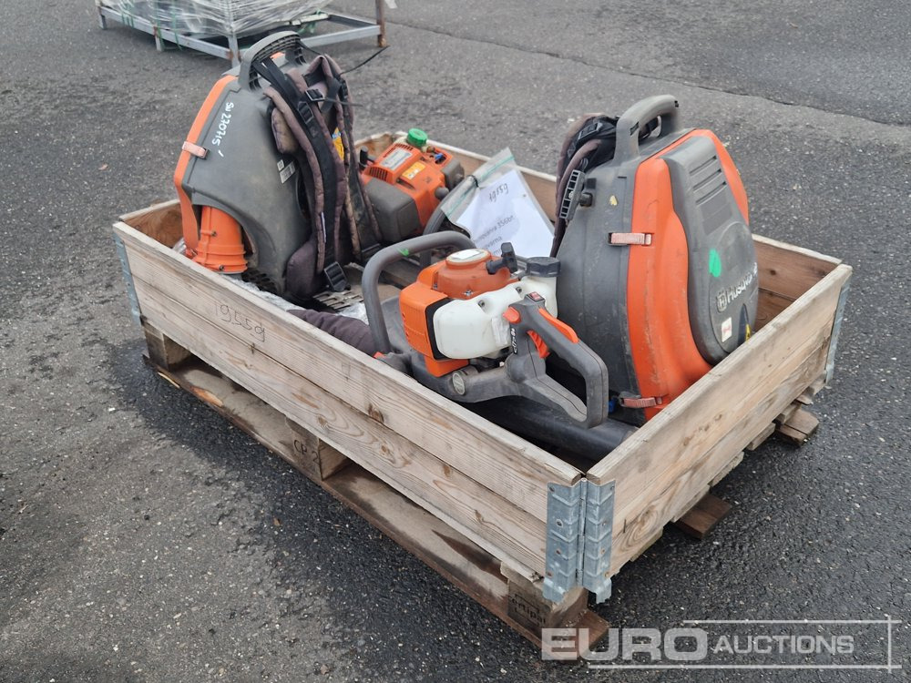 Husqvarna Leaf Blower (2 of) + Hedge Trimmer - معدات البناء: صور 5 Husqvarna Leaf Blower (2 of) + Hedge Trimmer - معدات البناء: صور 5