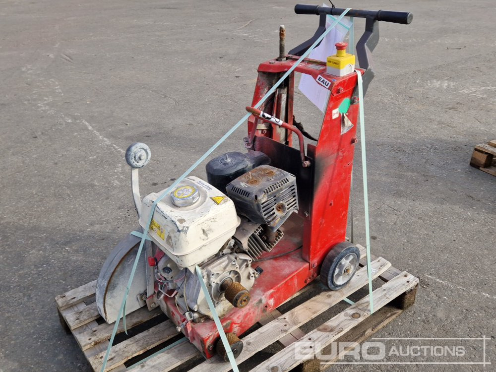 Husqvarna Walk Behind Asphalt Saw - آلة أسفلت: صور 2 Husqvarna Walk Behind Asphalt Saw - آلة أسفلت: صور 2