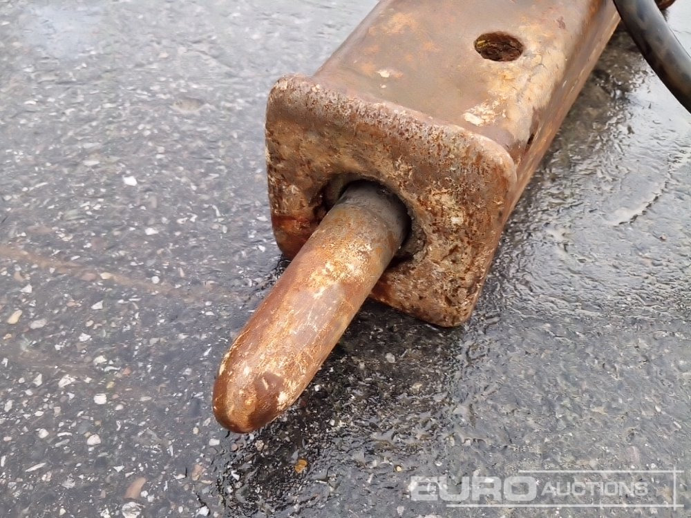 Hydraulic Breaker to suit Mini Excavator - مطرقة هيدروليكية: صور 5 Hydraulic Breaker to suit Mini Excavator - مطرقة هيدروليكية: صور 5